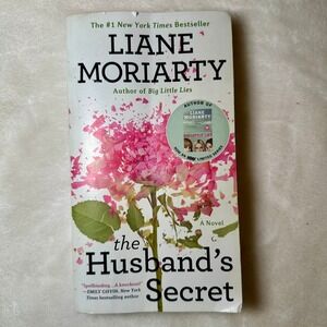Husband's Secret by Liane Moriarty‎ (2017, Us-Tall Rack Paperback)